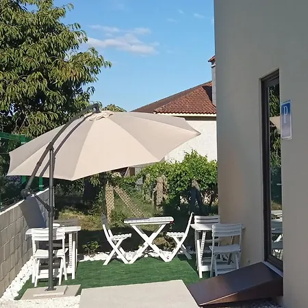 Guest house Clarevar *
